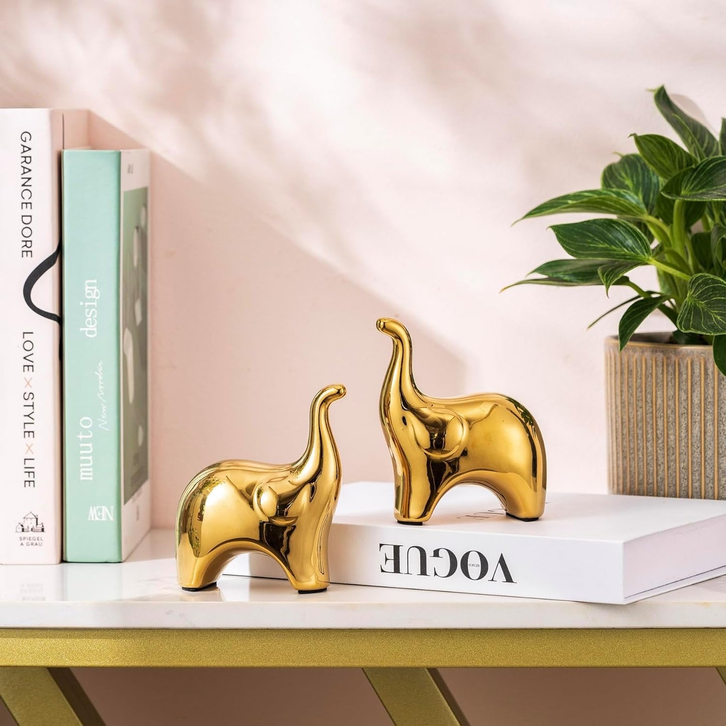 Loving Pair of Small Cute Gold Elephant Statues Gold Home Decor Modern Boho Style Figurine Decorative Ornaments for Living Room, Bedroom, Office Desktop, Cabinets, Shelf