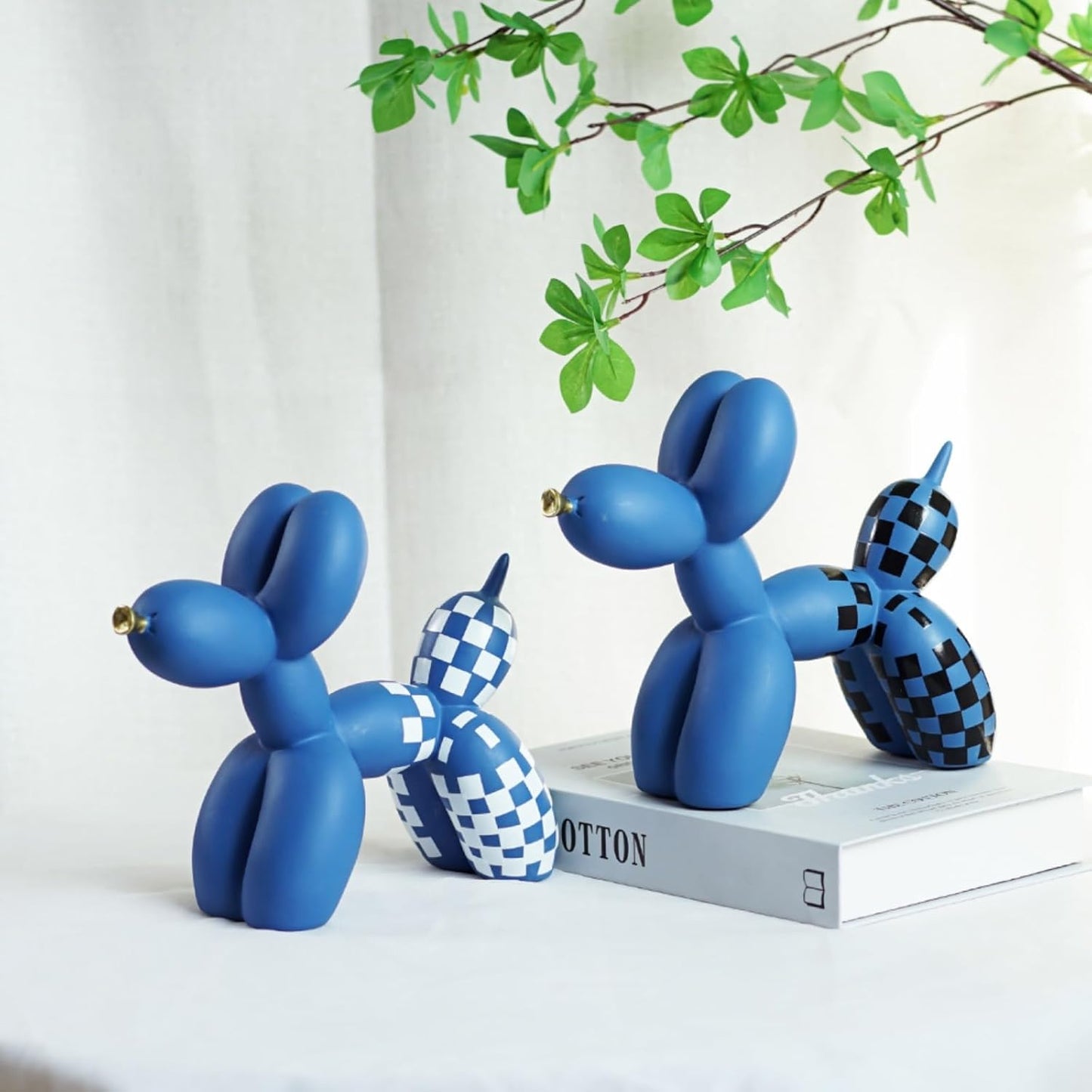 Vilead Resin Balloon Dog Statue with Checkered Pattern,Modern Home Decoration Trendy Animal Art Ornaments,Collection Figurine Bedroom Living Room Office Desktop Sculpture